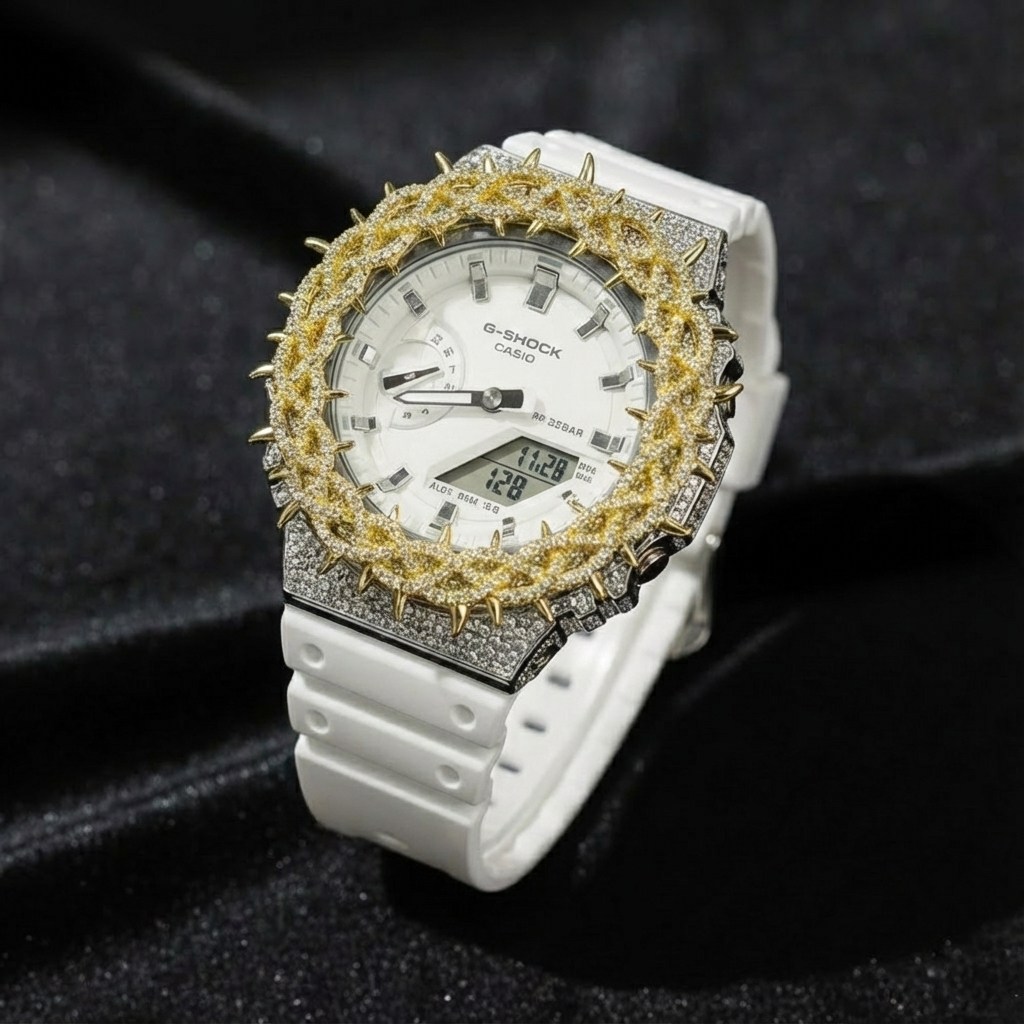 Relógio Cravejado Dourado Prata "Gold Bless" - Pulseira Branca