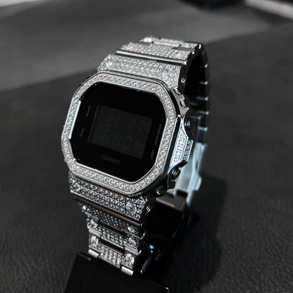 DW5600 Cristalian Edition – Relógio Full Custom Cravejado com Brilhantes VVS
