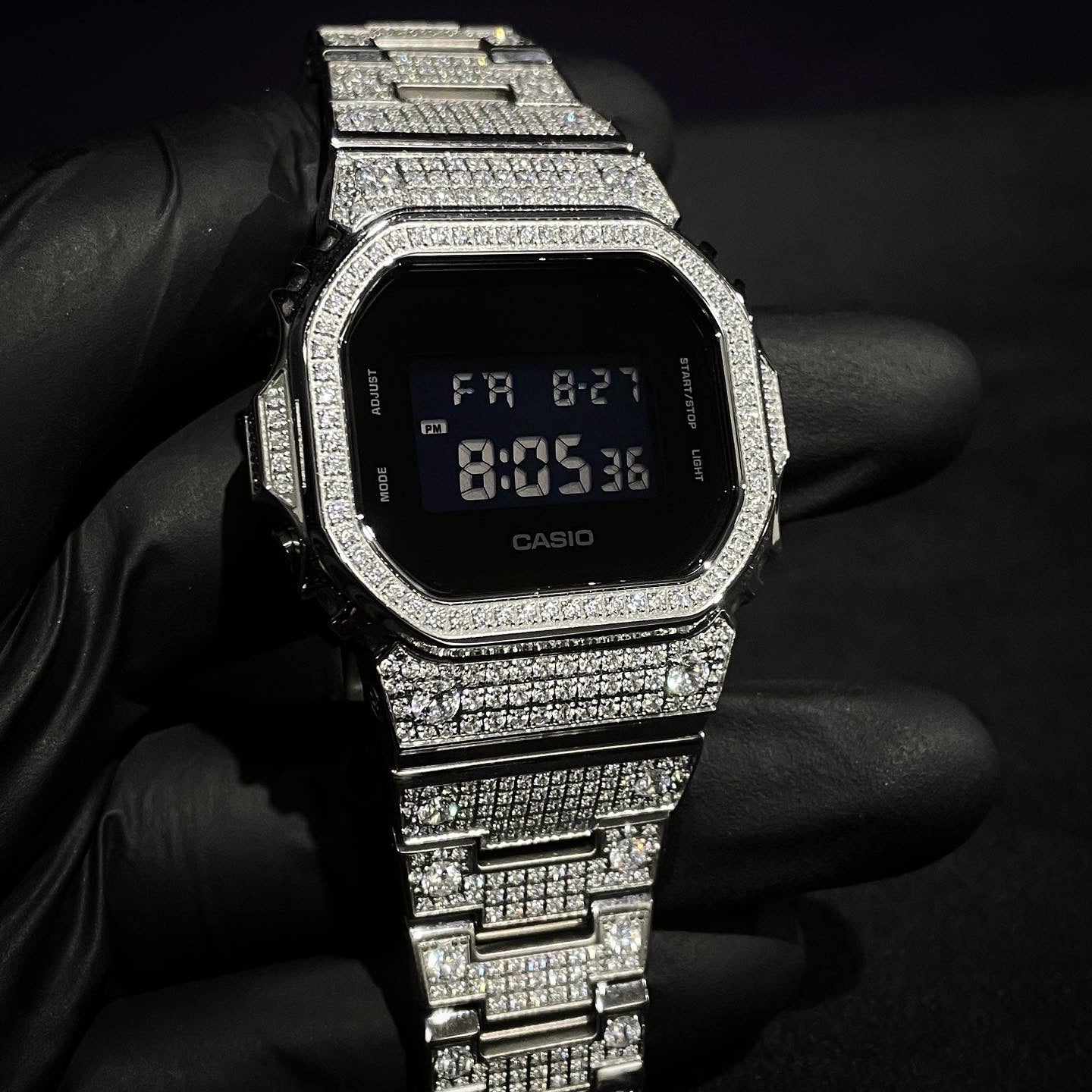 DW5600 Cristalian Edition – Relógio Full Custom Cravejado com Brilhantes VVS