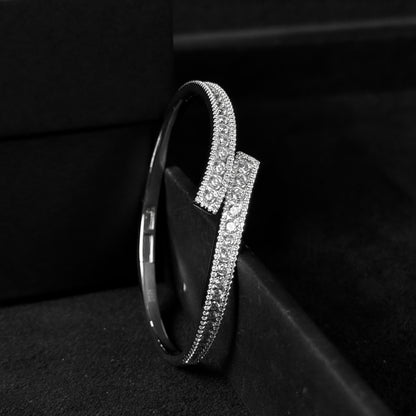 Bracelete Cravejado Prata 925 Legítima C/ Brilhantes "STIFF"