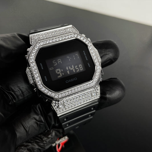 DW5600 Cristalian Edition – Bezel Cravejado com Brilhantes VVS
