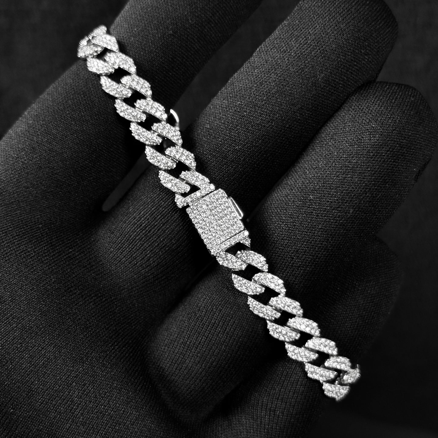 Pulseira Cravejada "YACHT" Elo Cubano 9mm - Prata 925 - Brilhantes Flawless (VVS+)