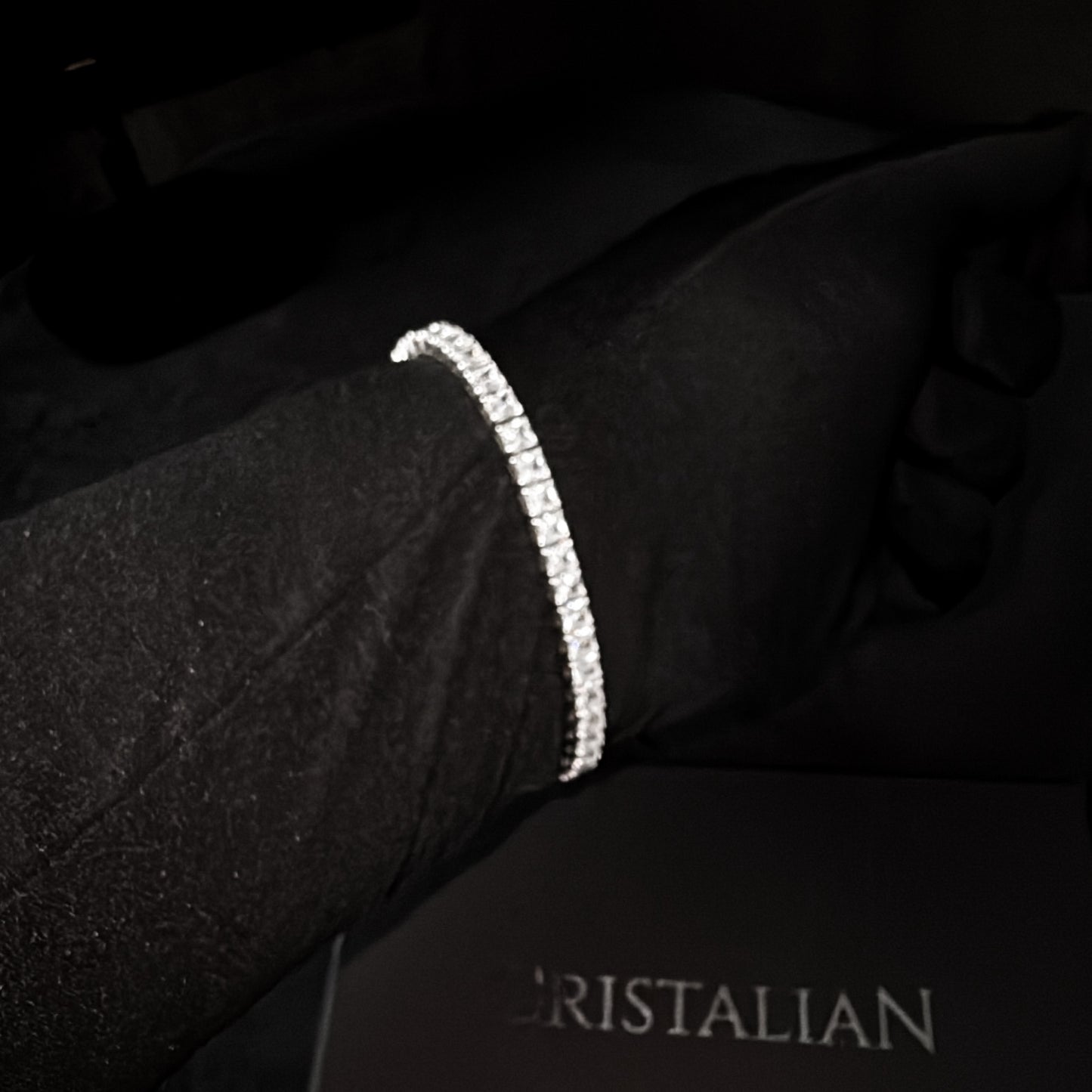 Pulseira VAYT Cravejada 4mm Quadrada