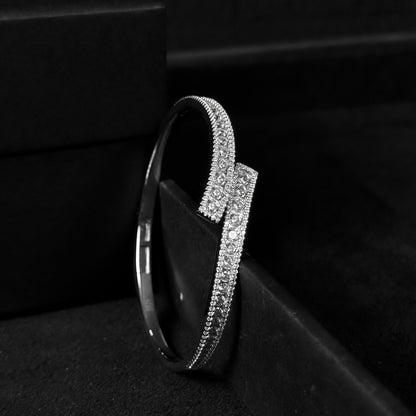 Bracelete Cravejado Prata 925 Legítima C/ Brilhantes "STIFF"